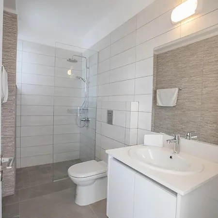 Villa Famagusta Villa Sleeps 11 With Pool And Air Con *